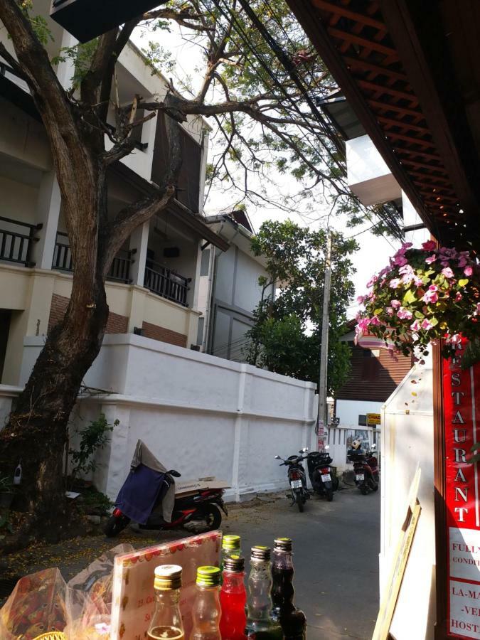 La Maison Verte Hostel เชียงใหม่ ภายนอก รูปภาพ
